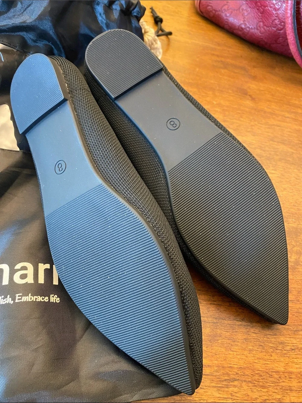 AUMARIC Black Pointed Toe Flats